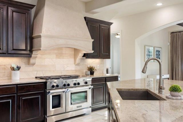 303 Bella Montagna CIR, Austin, TX 78734