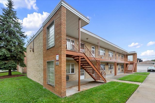 6244 W 64th Place 201, Chicago, IL 60638