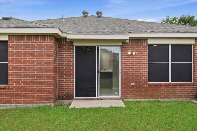 2457 Eagle Mountain Drive, Little Elm, TX 75068