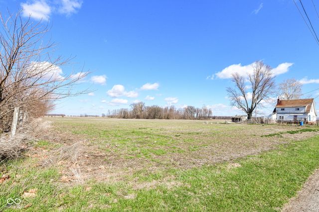 9562 E 500 N, Whitestown, IN 46075