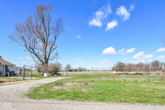 9562 E 500 N, Whitestown, IN 46075