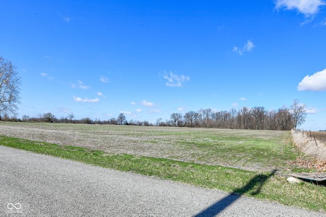 9562 E 500 N, Whitestown, IN 46075