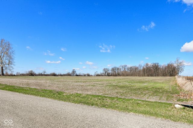 9562 E 500 N, Whitestown, IN 46075