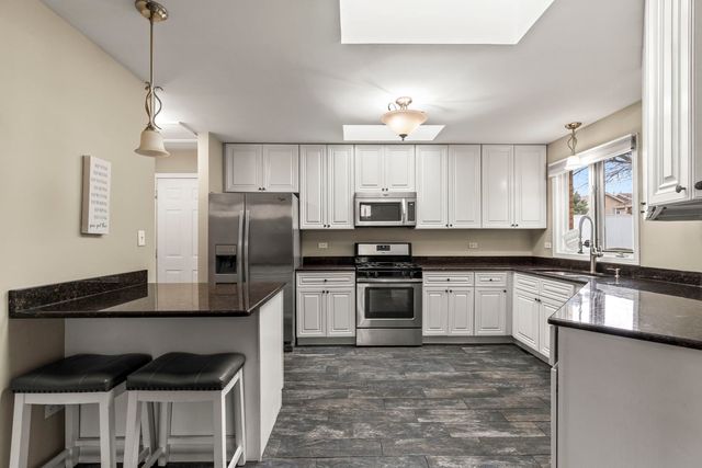 7720 Richardson Lane, Tinley Park, IL 60487