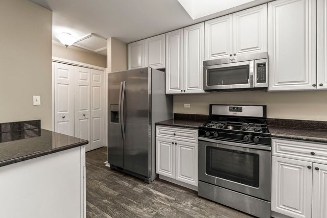 7720 Richardson Lane, Tinley Park, IL 60487