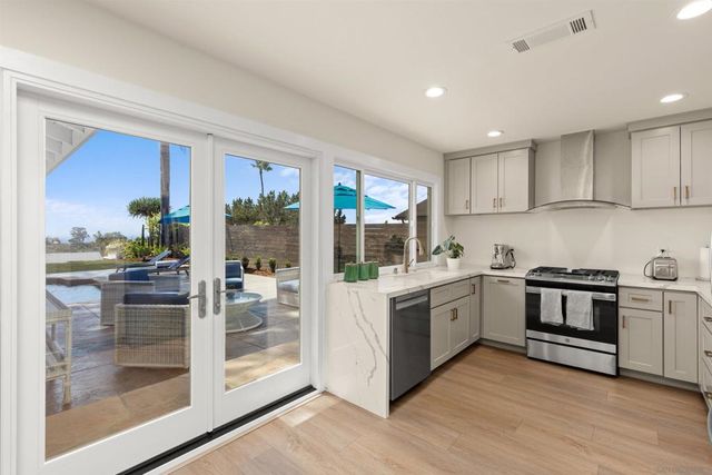 14186 Half Moon Bay Dr, Del Mar, CA 92014