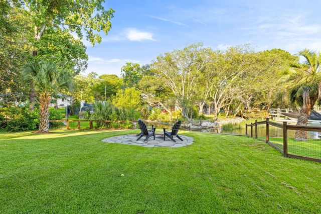 23 Charlyn Drive, Charleston, SC 29407