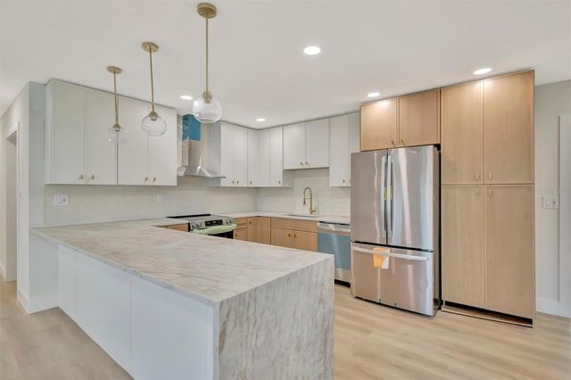 2705 SUNNYSIDE STREET, Sarasota, FL 34239