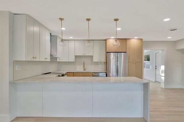 2705 SUNNYSIDE STREET, Sarasota, FL 34239