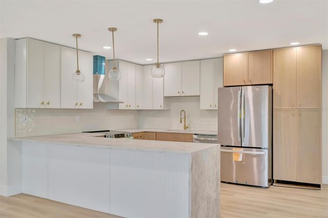 2705 SUNNYSIDE STREET, Sarasota, FL 34239