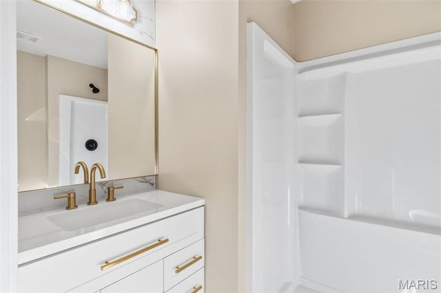 288 Carriage Court, Washington, MO 63090