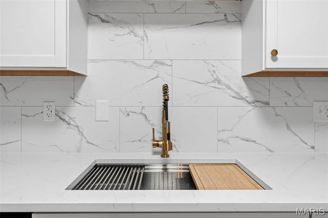 288 Carriage Court, Washington, MO 63090