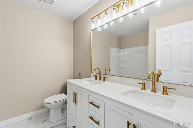 288 Carriage Court, Washington, MO 63090