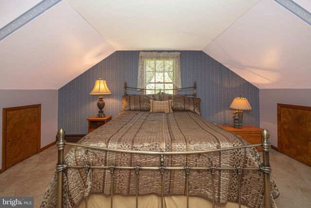 225 PARKVIEW CT, Harleysville, PA 19438
