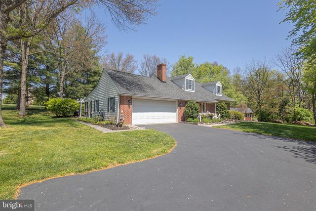 225 PARKVIEW CT, Harleysville, PA 19438