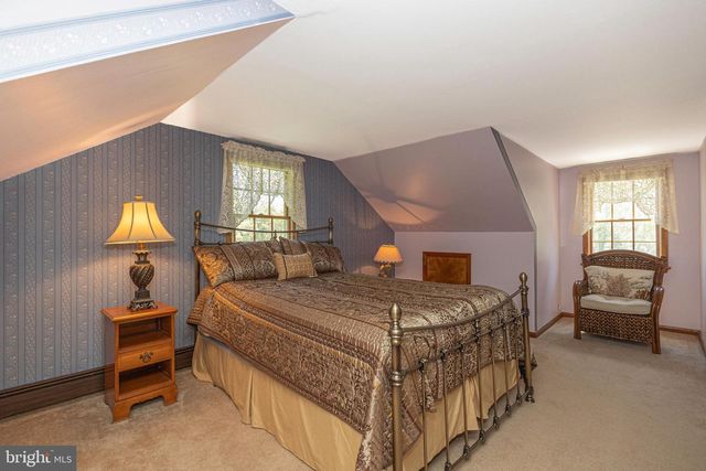 225 PARKVIEW CT, Harleysville, PA 19438