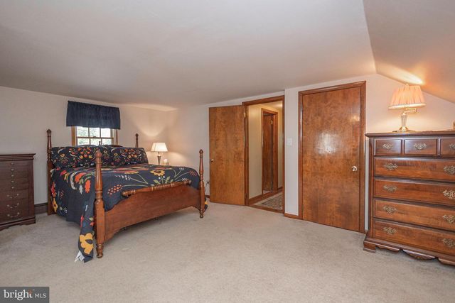 225 PARKVIEW CT, Harleysville, PA 19438