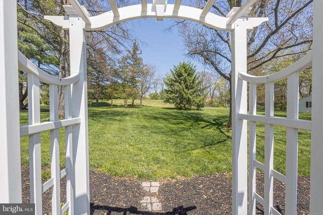 225 PARKVIEW CT, Harleysville, PA 19438