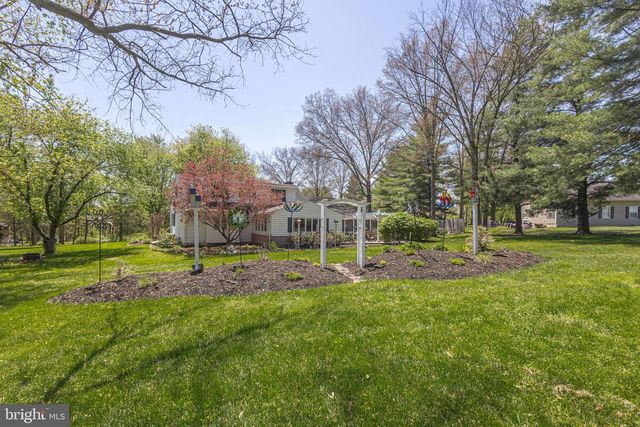 225 PARKVIEW CT, Harleysville, PA 19438