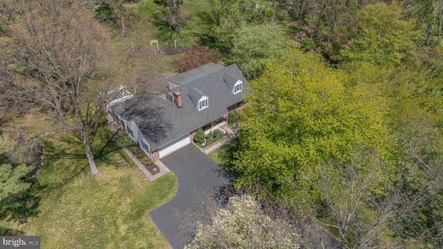 225 PARKVIEW CT, Harleysville, PA 19438