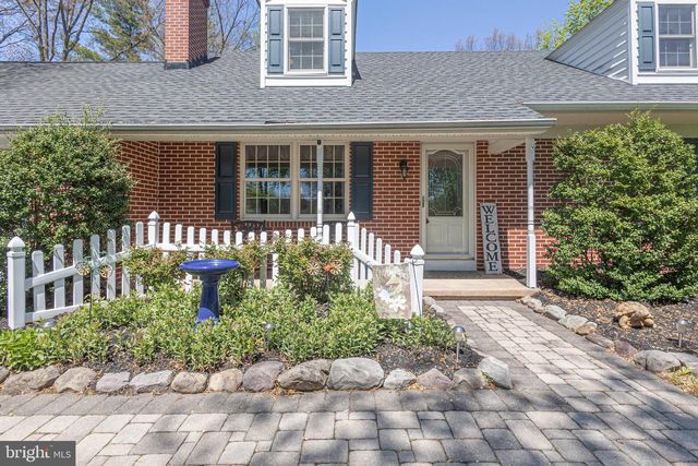 225 PARKVIEW CT, Harleysville, PA 19438