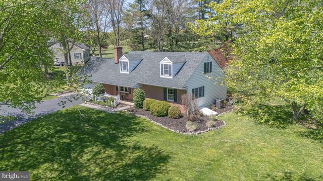 225 PARKVIEW CT, Harleysville, PA 19438