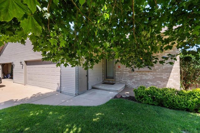 N1838 HYACINTH COURT, Greenville, WI 54942