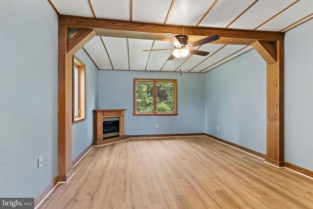 602 SAINT JOHNS RD, Shiremanstown, PA 17011