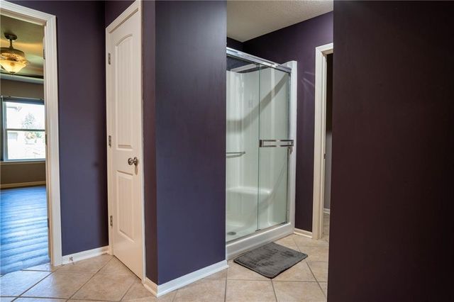 10760 N Laurel Avenue, Kansas City, MO 64157