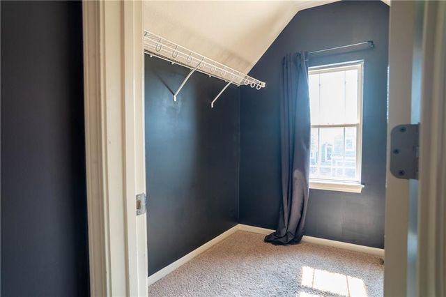 10760 N Laurel Avenue, Kansas City, MO 64157