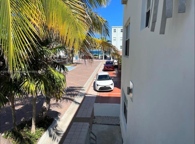 326 Wilson St 205, Hollywood, FL 33019