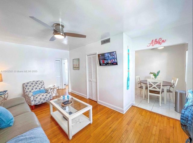 326 Wilson St 205, Hollywood, FL 33019