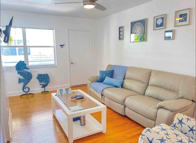 326 Wilson St 205, Hollywood, FL 33019