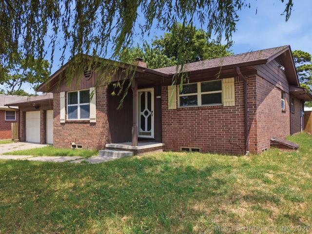 2227 S 107th East East Avenue, Tulsa, OK 74129
