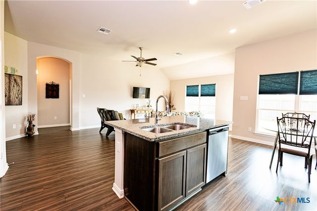 903 Fallbrook Drive, Temple, TX 76502