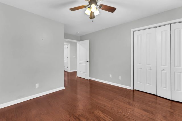 420 Thompkins Ln, Clarksville, TN 37043