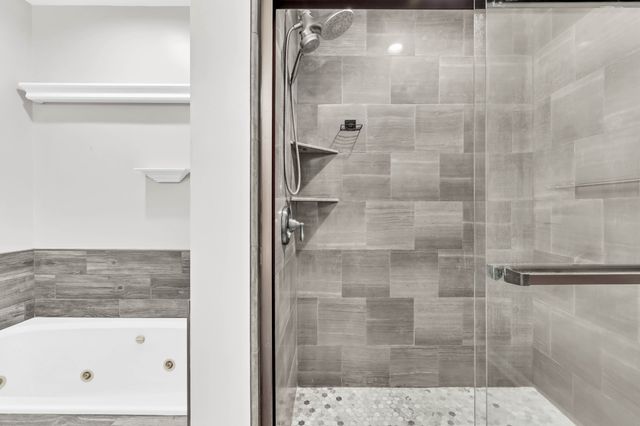 420 Thompkins Ln, Clarksville, TN 37043