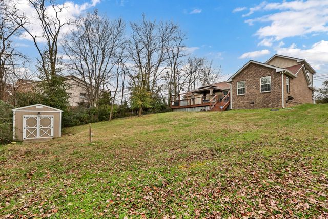 420 Thompkins Ln, Clarksville, TN 37043