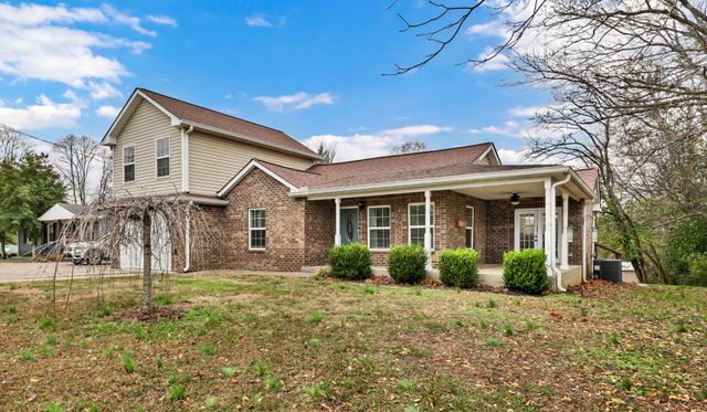 420 Thompkins Ln, Clarksville, TN 37043