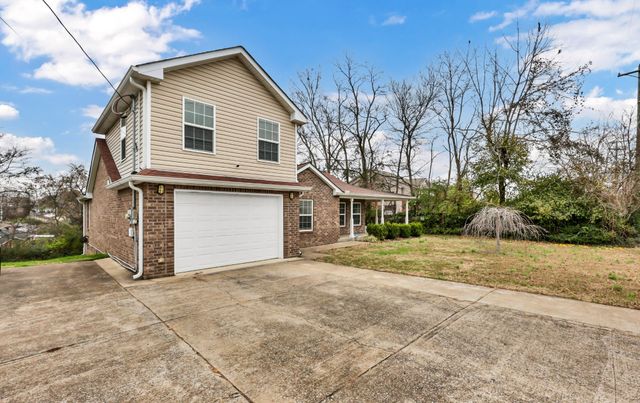 420 Thompkins Ln, Clarksville, TN 37043