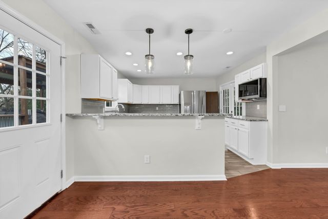 420 Thompkins Ln, Clarksville, TN 37043