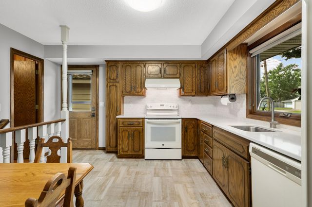 3719 Baillif Place, Bloomington, MN 55431