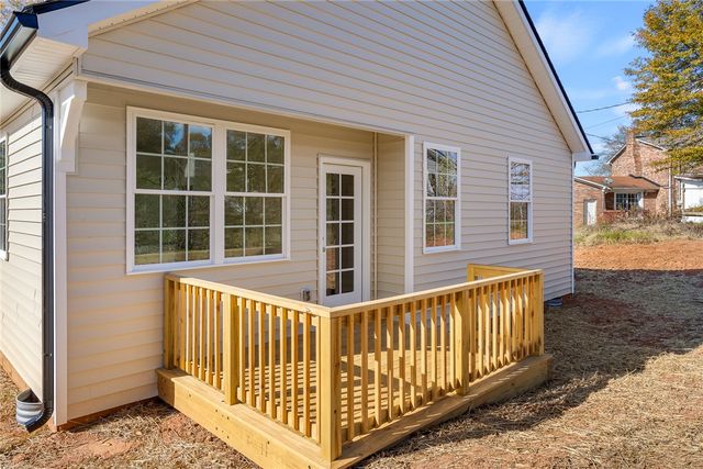 335 Winston Street, Pendleton, SC 29670