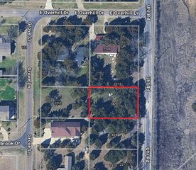 2213 Uhl Road, Glenn Heights, TX 75154