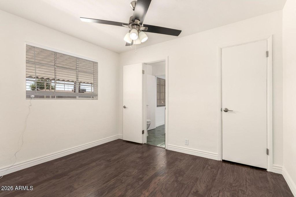 Image 14 of property listing at 5635 N 35TH Drive, Phoenix, AZ 85019