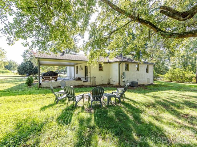 201 Browntown Road, Belmont, NC 28012