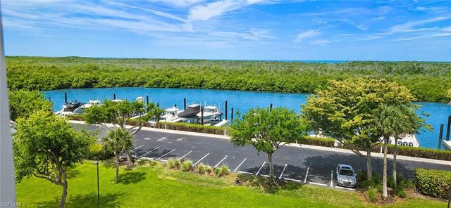 13105 Vanderbilt DR 502, Naples, FL 34110