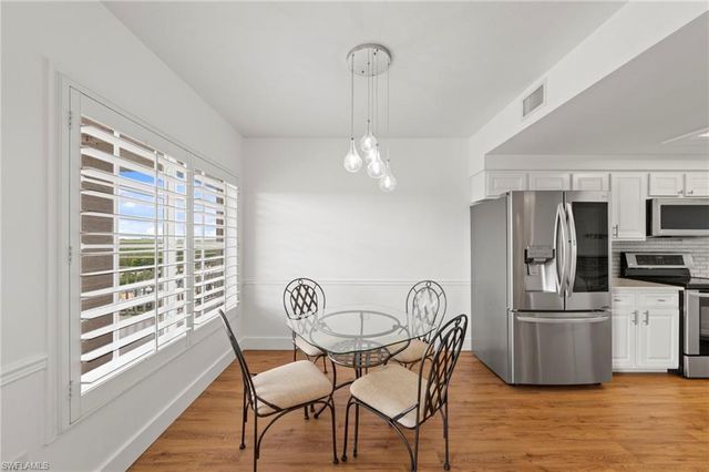 13105 Vanderbilt DR 502, Naples, FL 34110