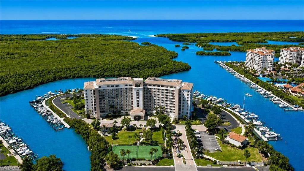 13105 Vanderbilt DR 502, Naples, FL 34110