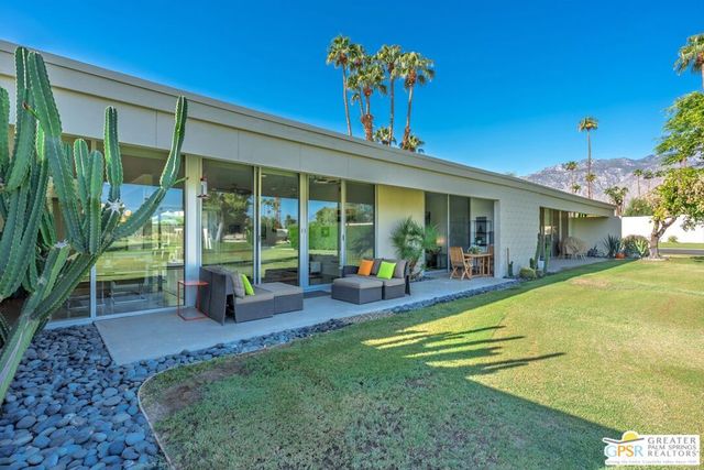 88 Desert Lakes Drive, Palm Springs, CA 92264